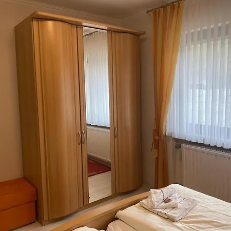 2 Am Petersberg Apartment *